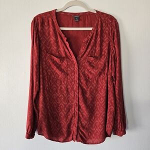 Eddie Bauer Burgundy Abstract Print Long Sleeve V-Neck Button Down Top Medium